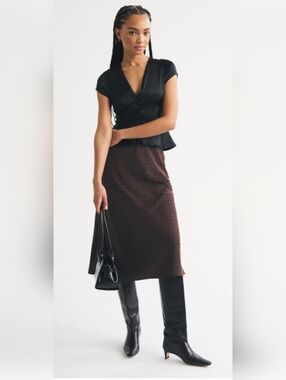 Abercrombie & Fitch SEALED! NWT! HR Satin Midi Skirt in Dark Coffee Dot. Sz SP.